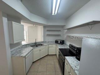 5536 Metrowest Blvd #8-101 Property Photo 3