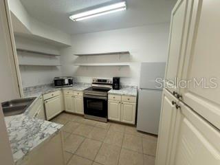 5536 Metrowest Blvd #8-101 Property Photo 4