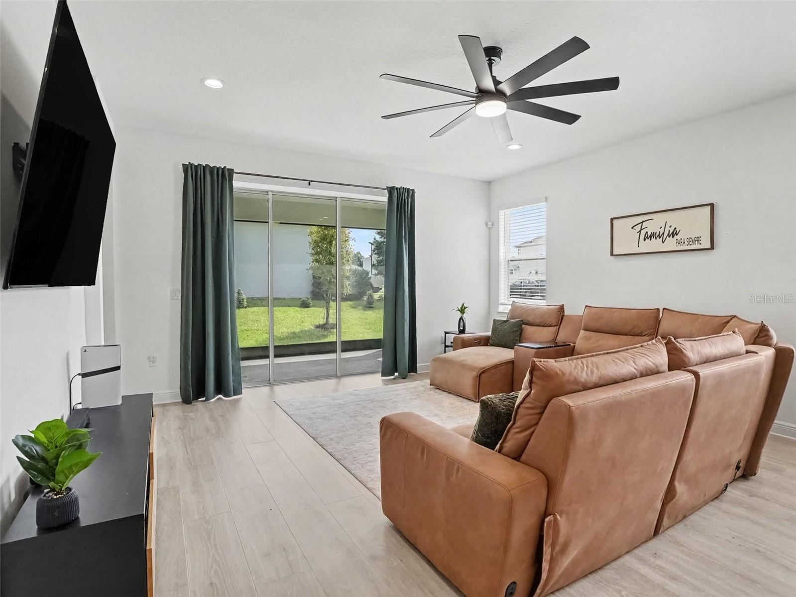 4484 Lions Gate Ave Property Photo 10