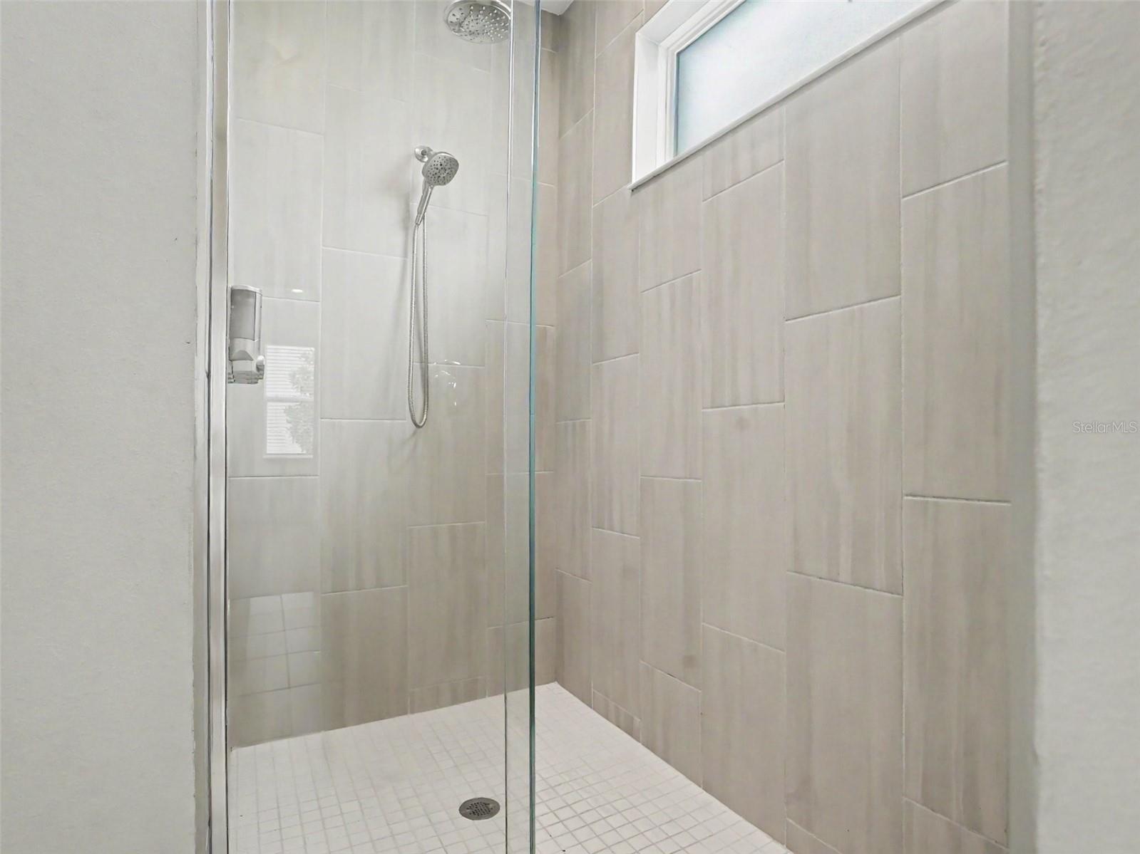 4484 Lions Gate Ave Property Photo 21