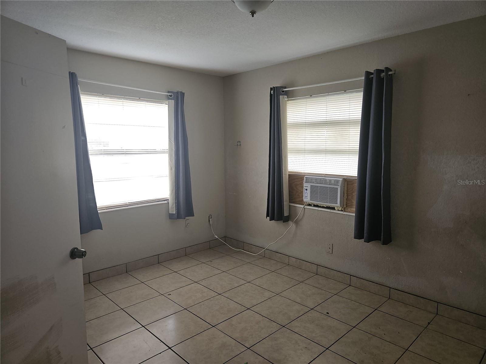 7628 Boice St Property Photo 7