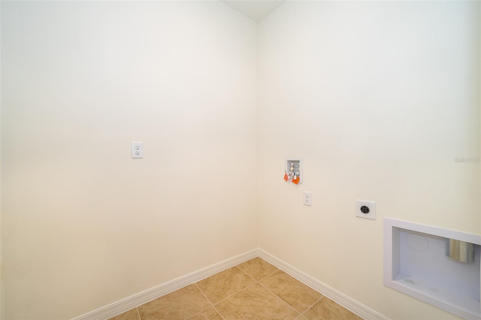1391 Fox Squirrel Dr Property Photo 10