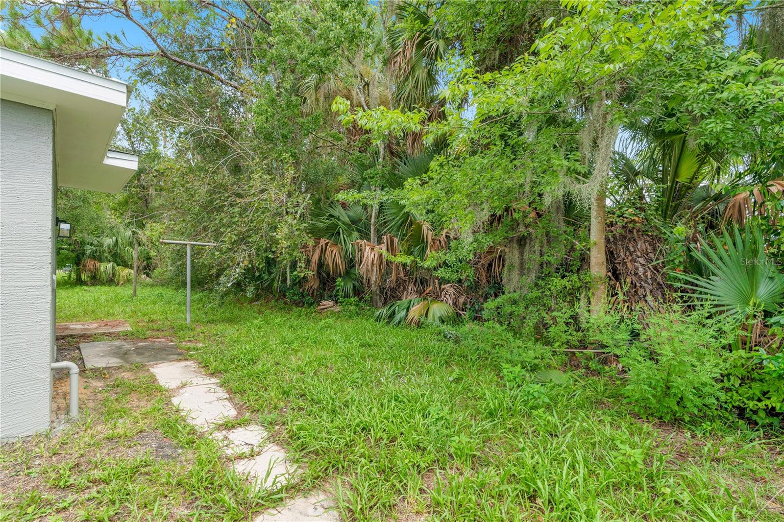 504 S Moore St Property Photo 17