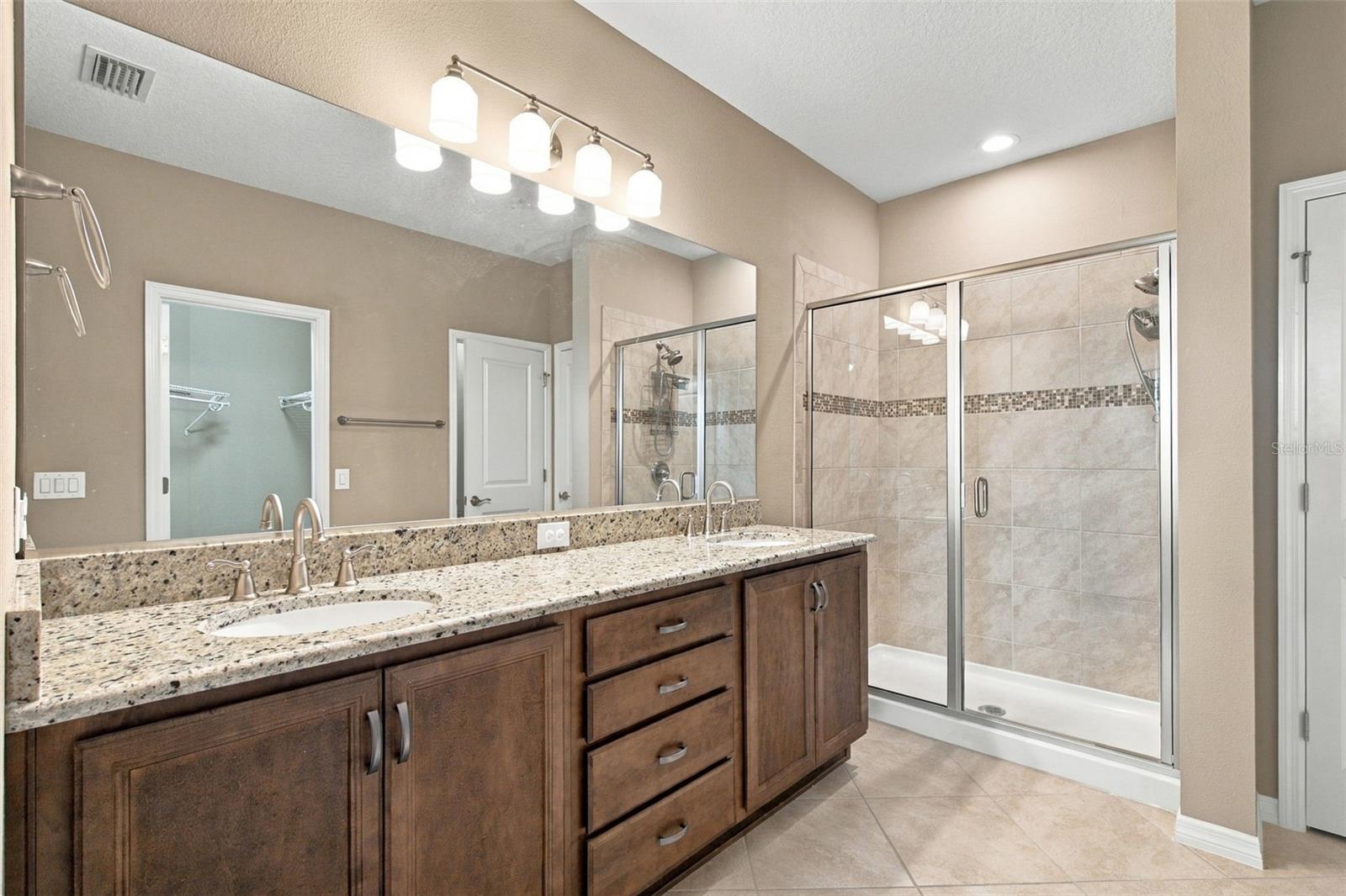 5665 Nw 40th Loop Property Photo 10