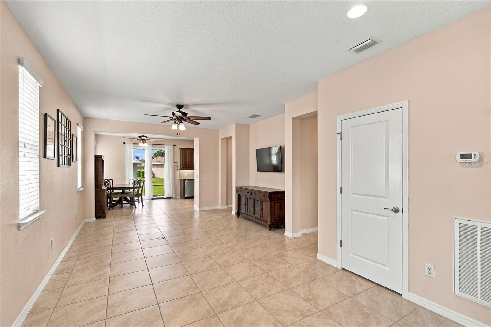 5665 Nw 40th Loop Property Photo 12