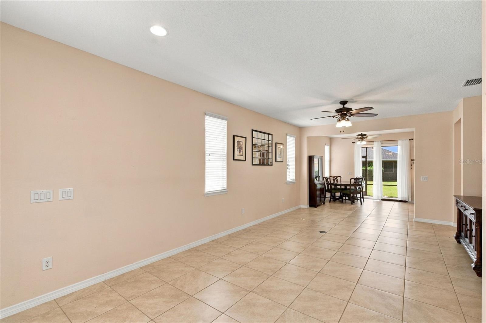 5665 Nw 40th Loop Property Photo 14
