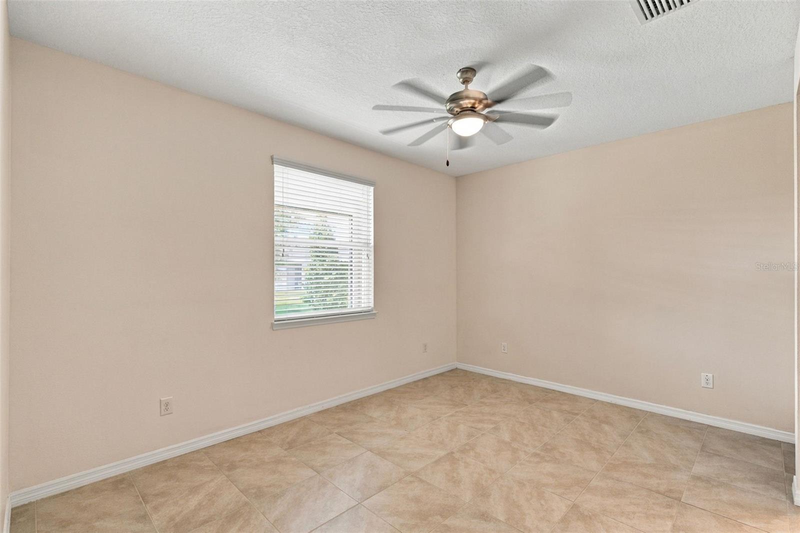 5665 Nw 40th Loop Property Photo 31