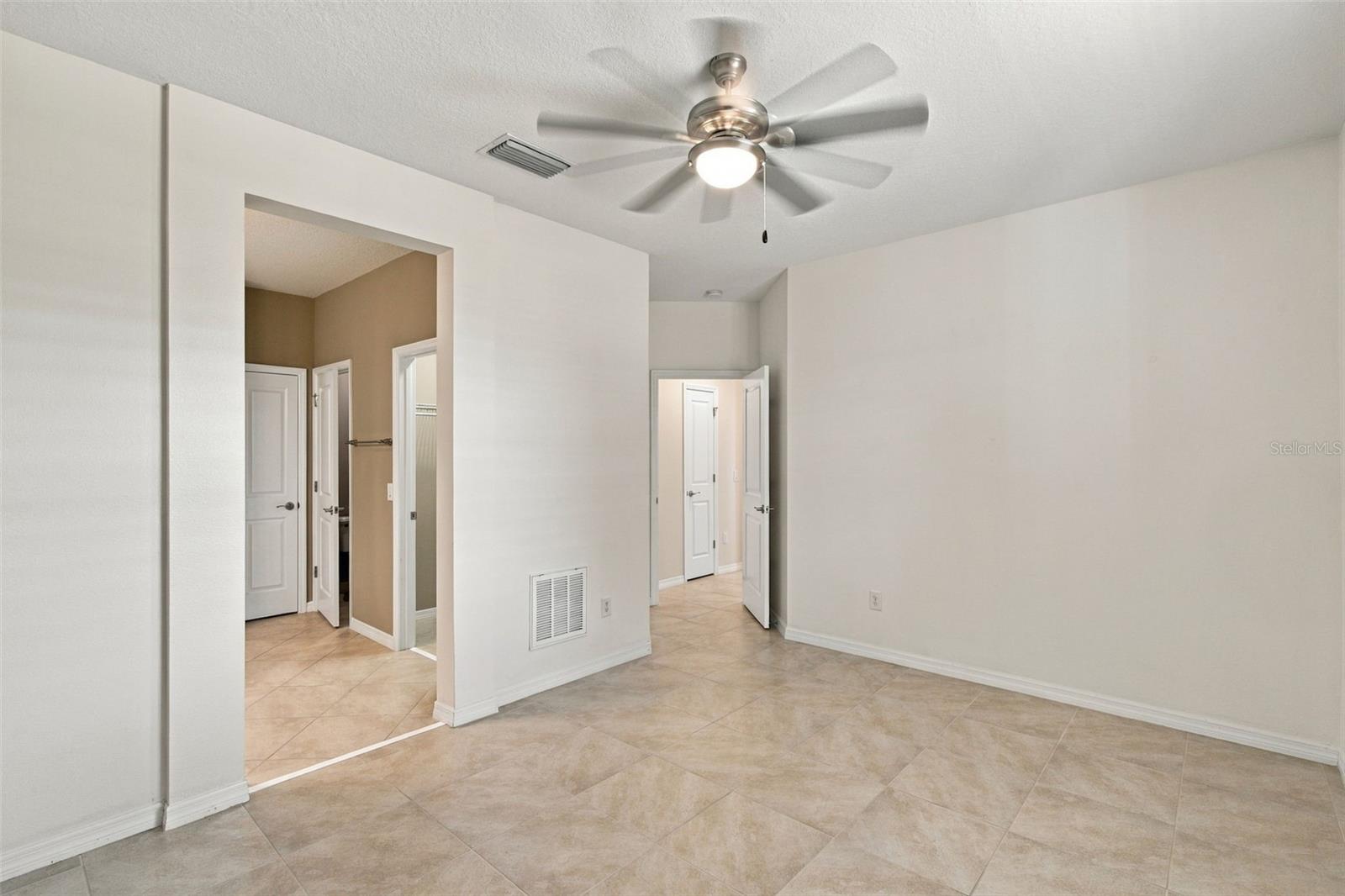 5665 Nw 40th Loop Property Photo 33