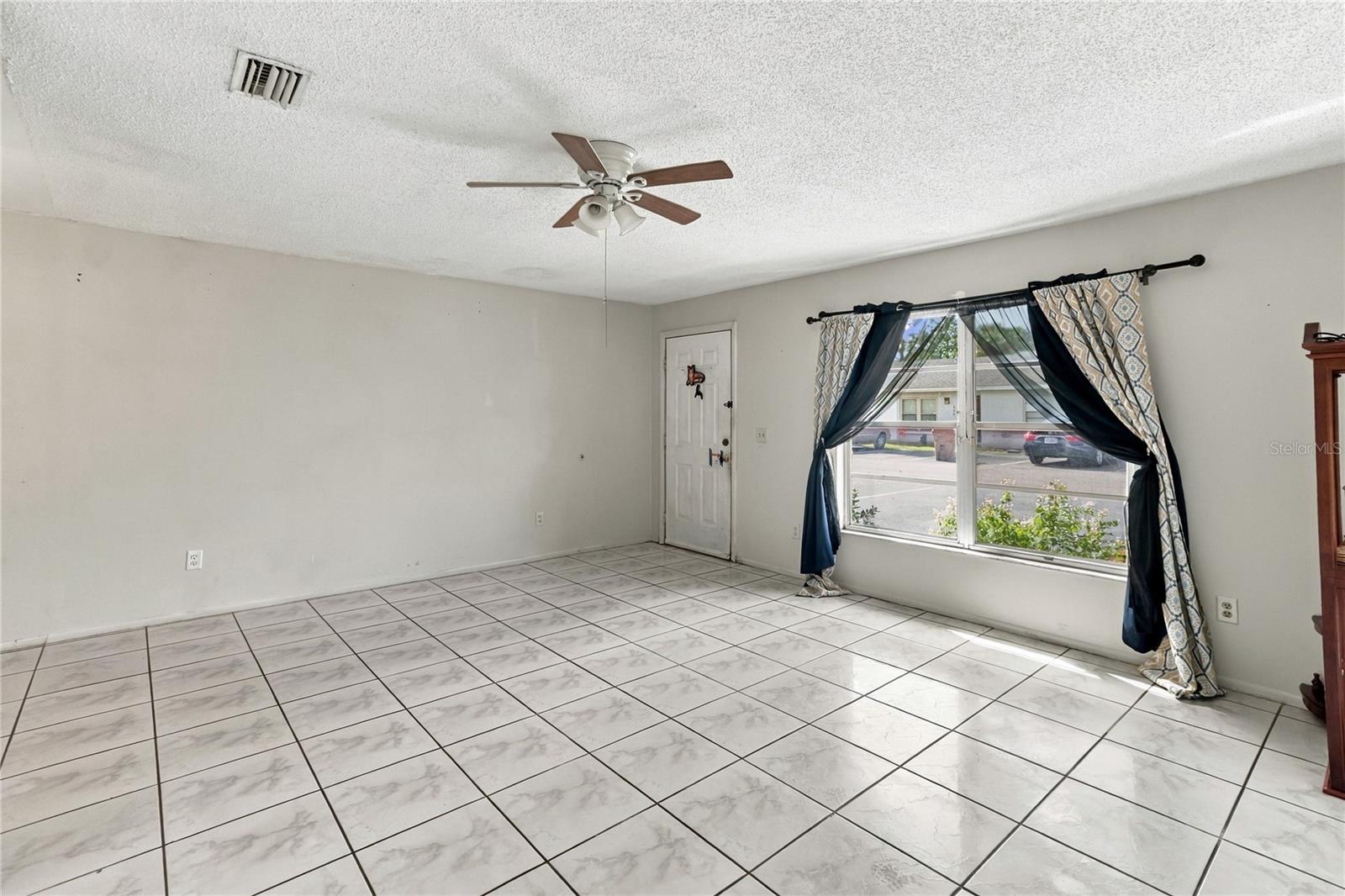 99 Lake Villa Way Property Photo 5