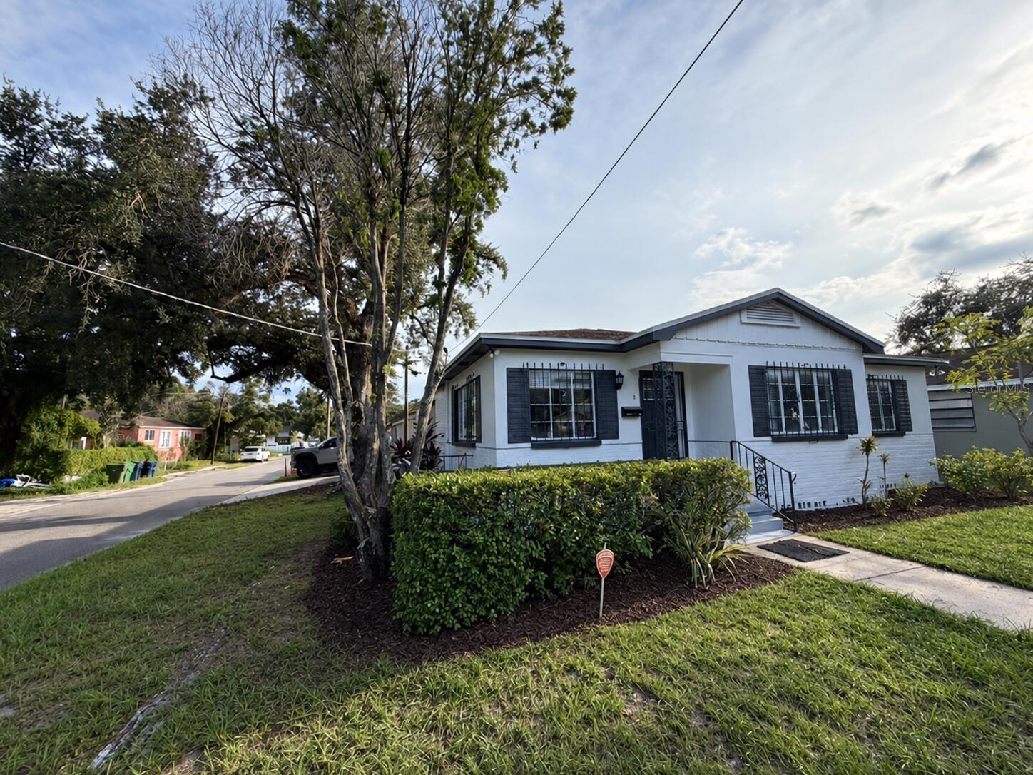 2217 Mallory Ave Property Photo 2