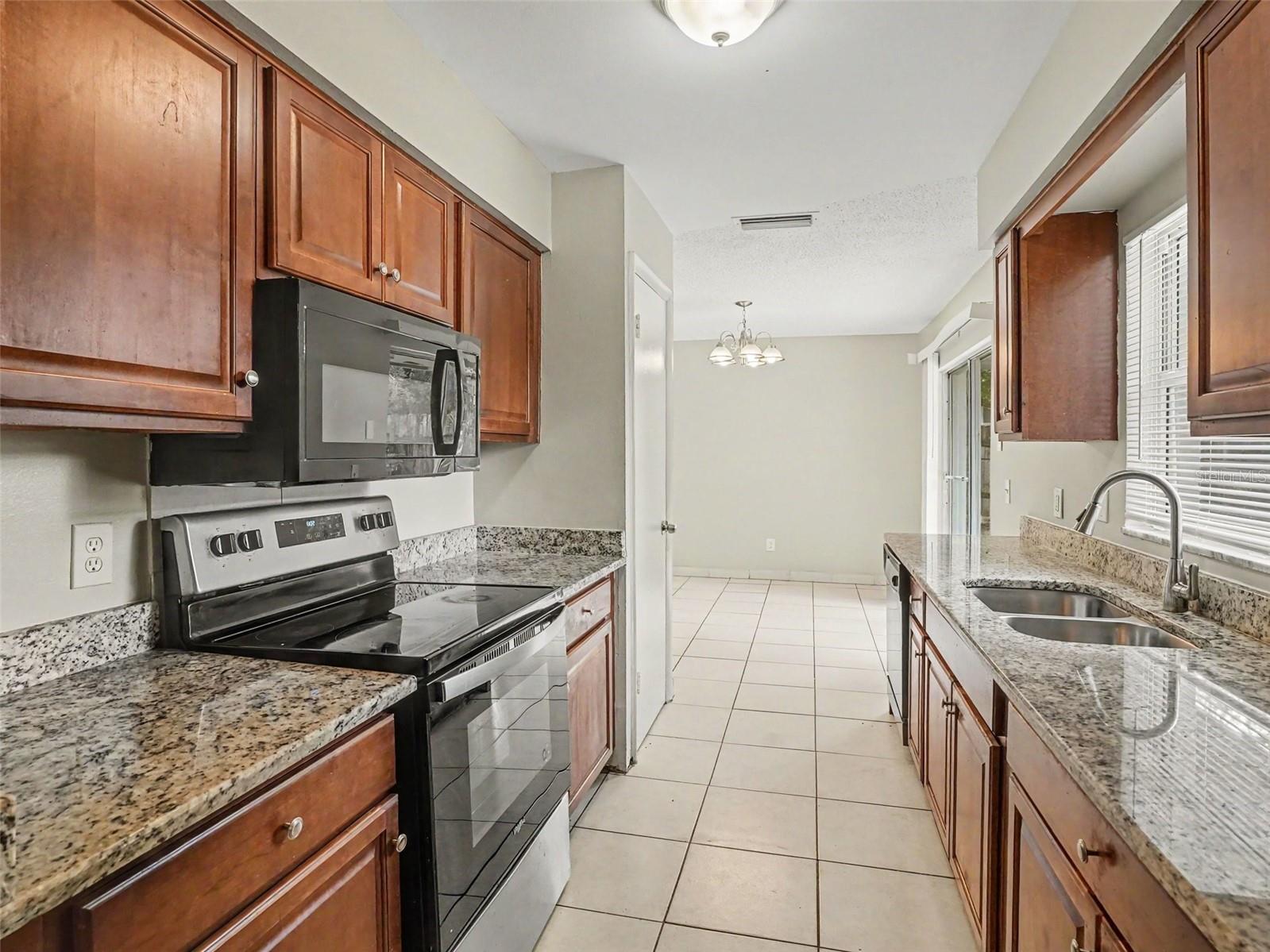 4514 Colbert Ct Property Photo 4