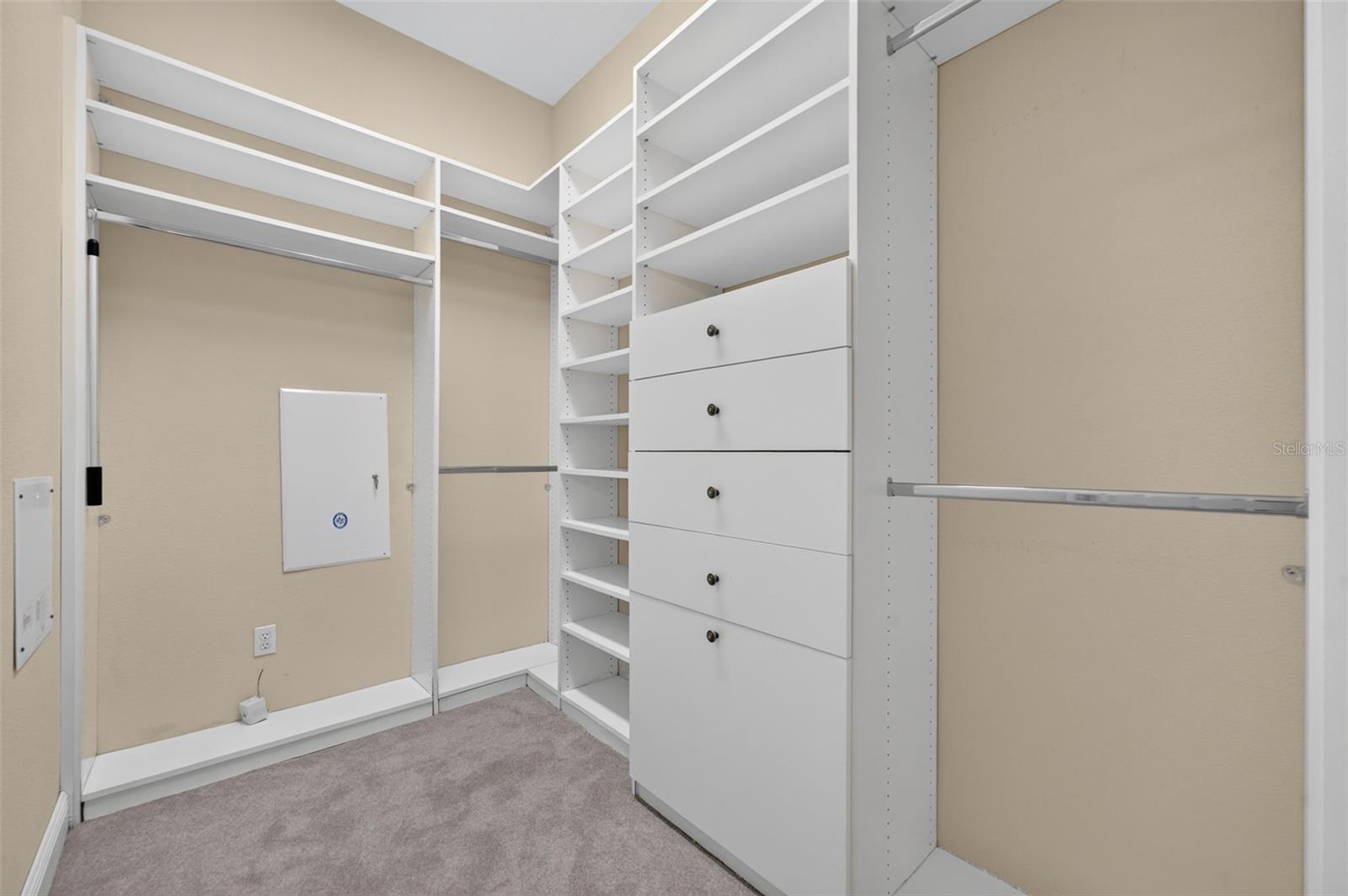 1122 Charming St Property Photo 18