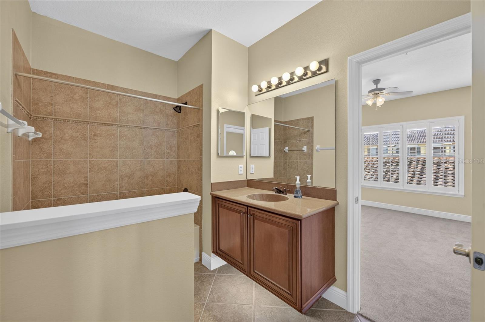 1122 Charming St Property Photo 28