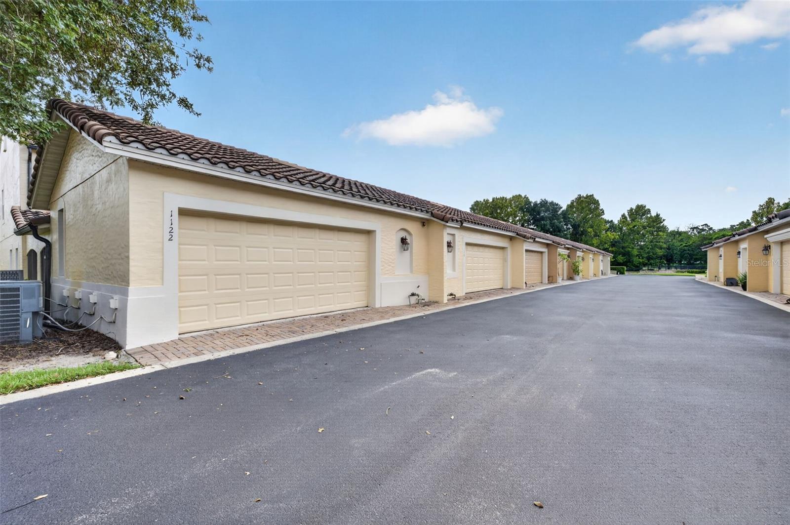 1122 Charming St Property Photo 34