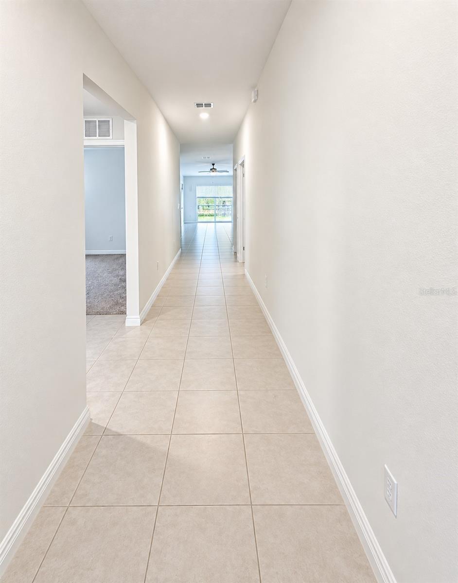 1838 Red Loop Property Photo 3
