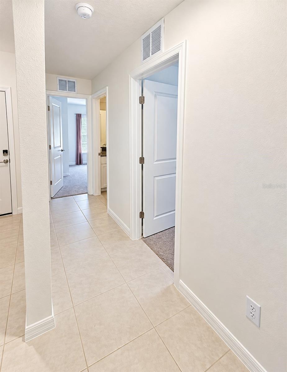 1838 Red Loop Property Photo 4