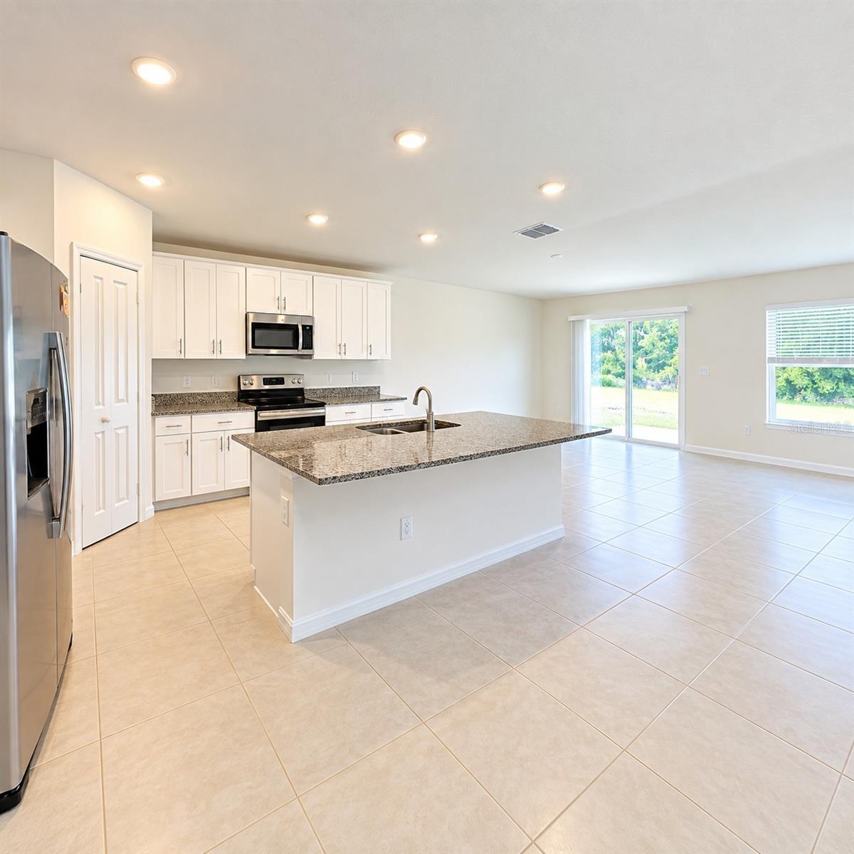 1838 Red Loop Property Photo 10