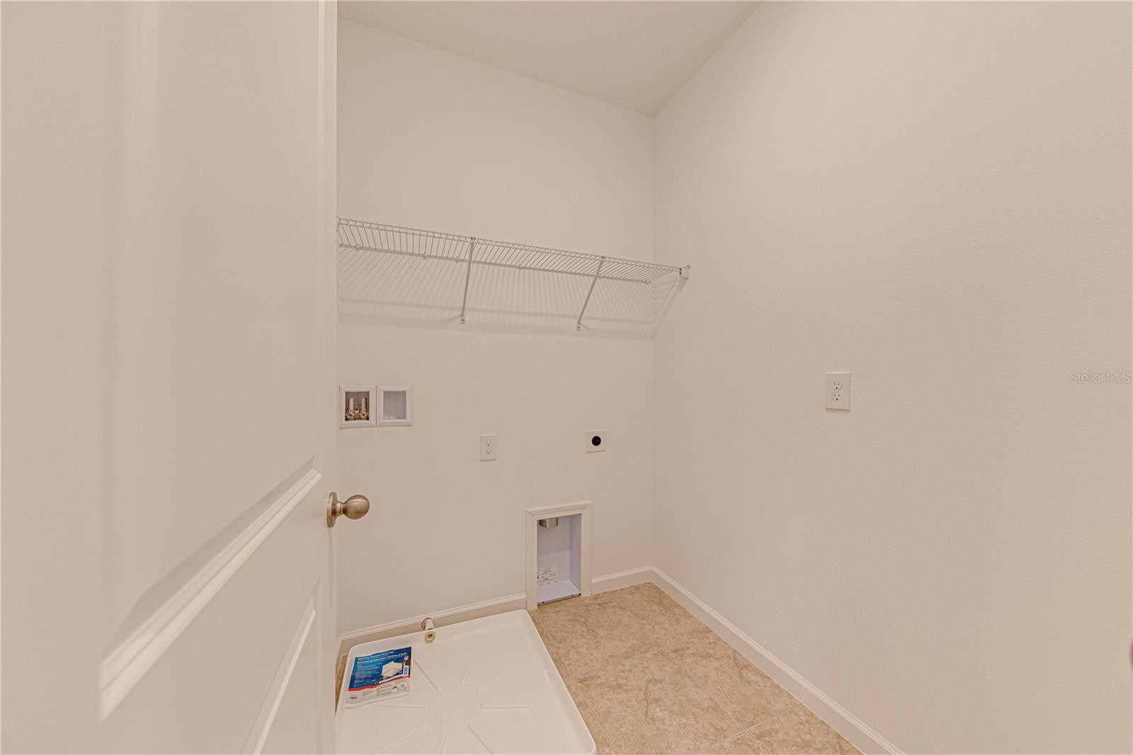4454 Davos Dr Property Photo 31