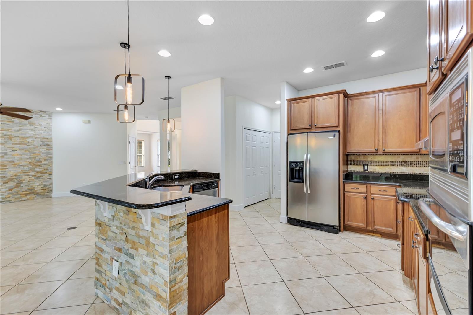 5050 Whitewater Way Property Photo 9