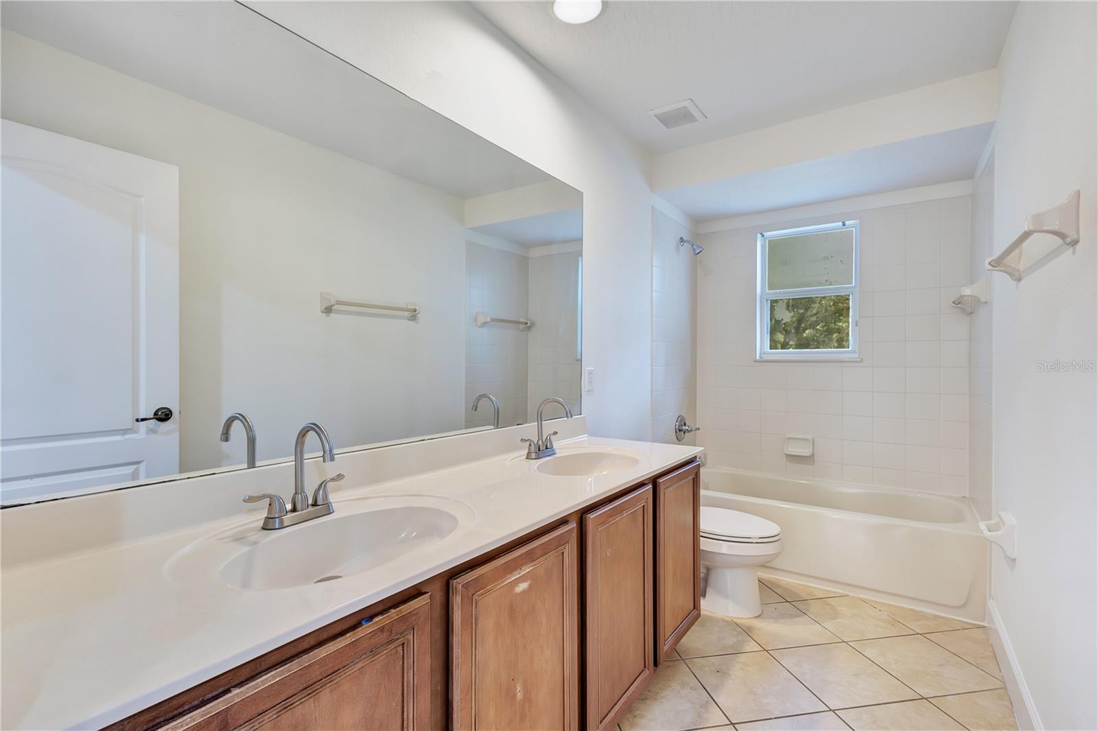5050 Whitewater Way Property Photo 13