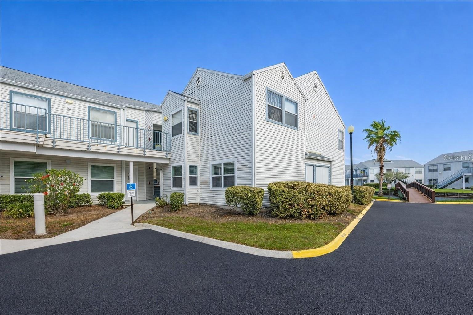 2540 WOODGATE BLVD #106 Property Photo 1