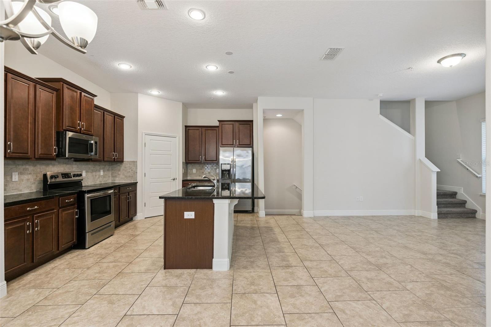 2333 Lobelia Dr Property Photo 12