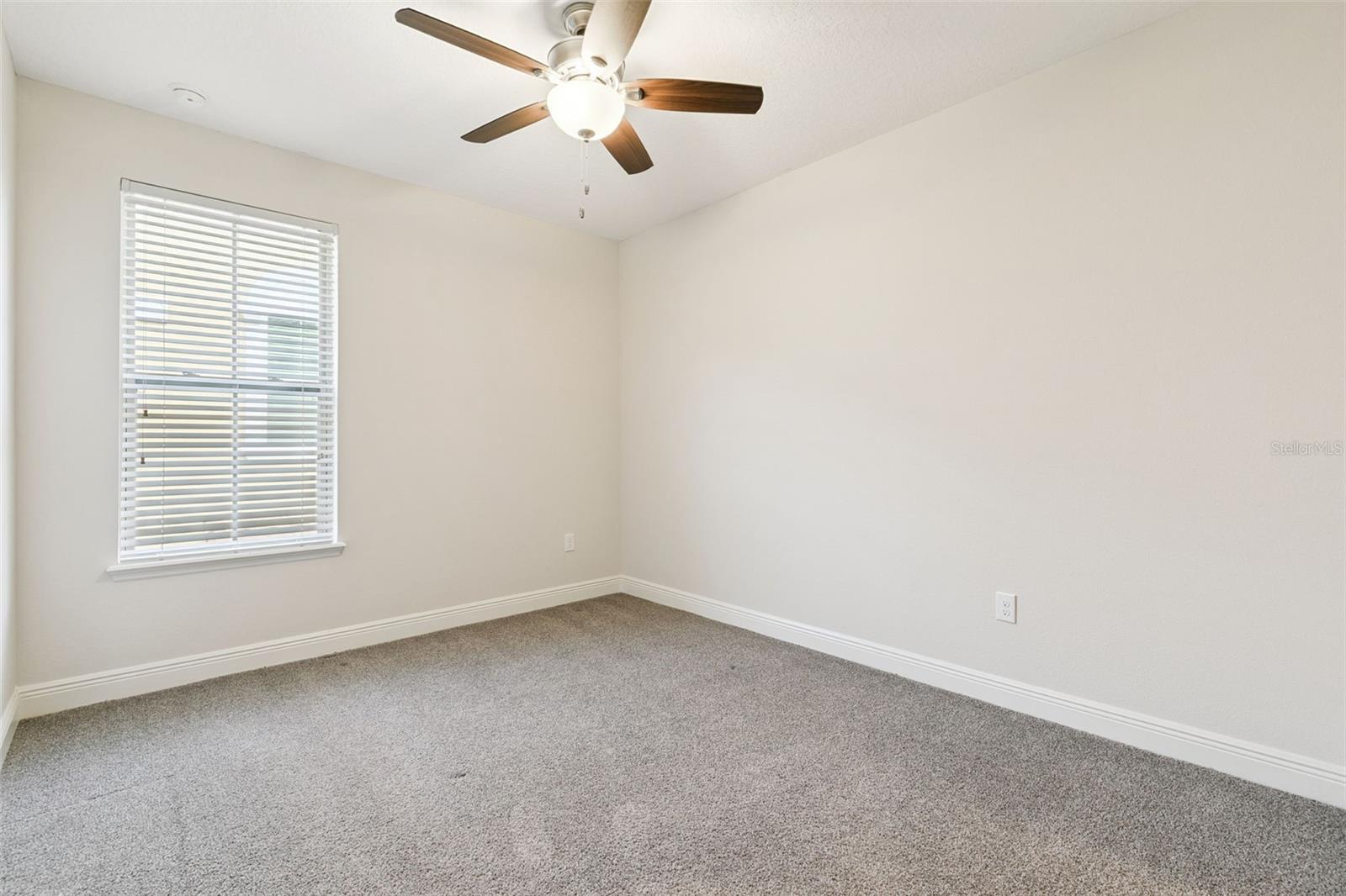 2333 Lobelia Dr Property Photo 22