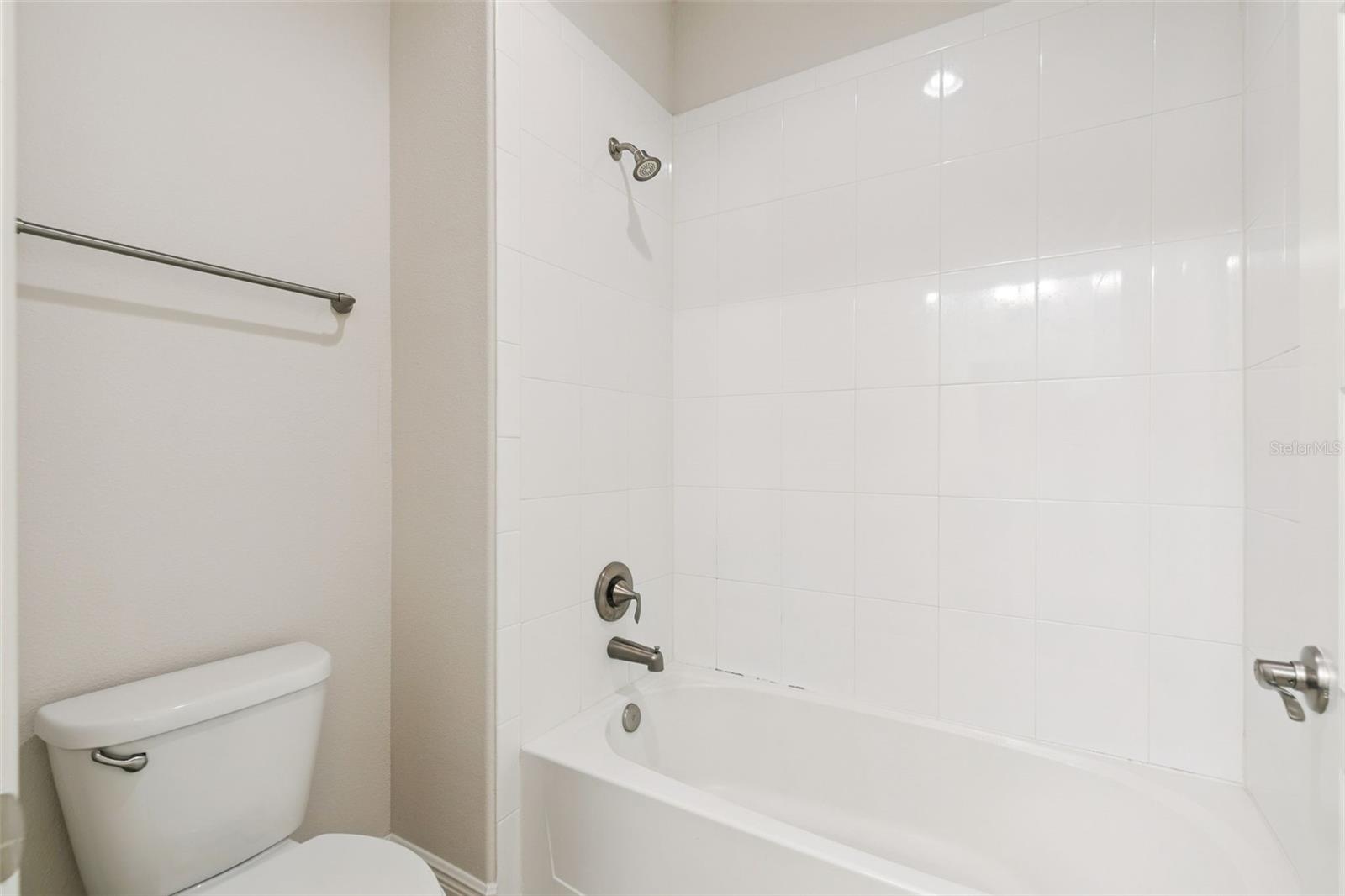 2333 Lobelia Dr Property Photo 25