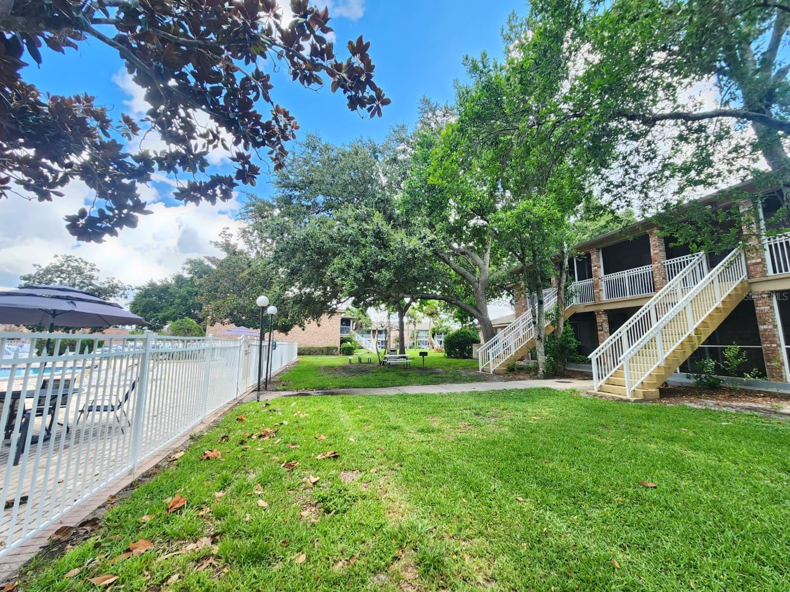416 Banyon Tree Cir #108 Property Photo 15