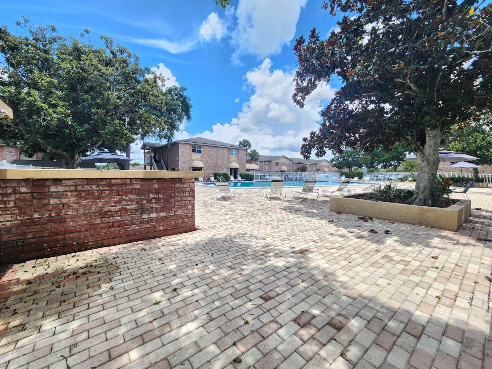 416 Banyon Tree Cir #108 Property Photo 17