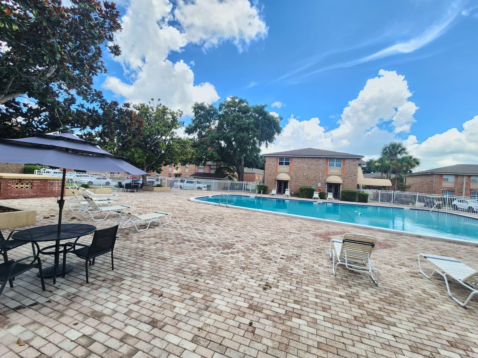 416 Banyon Tree Cir #108 Property Photo 20
