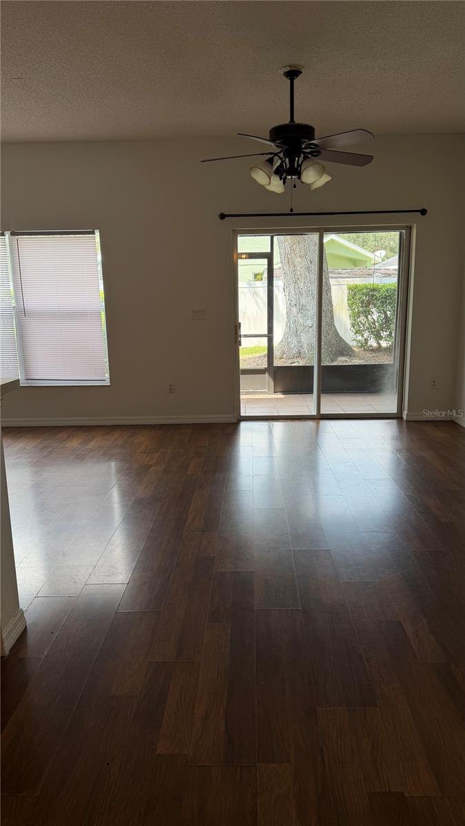 2275 Brancaster Cir Property Photo 4