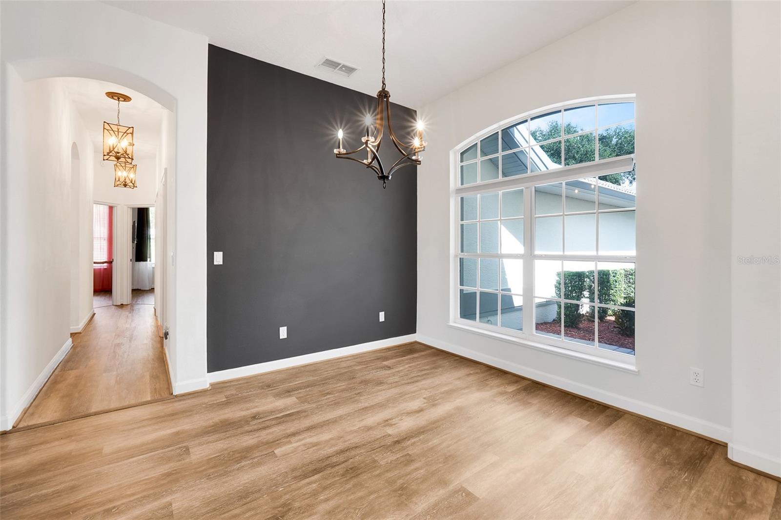 3810 Scarborough Court Property Photo 13