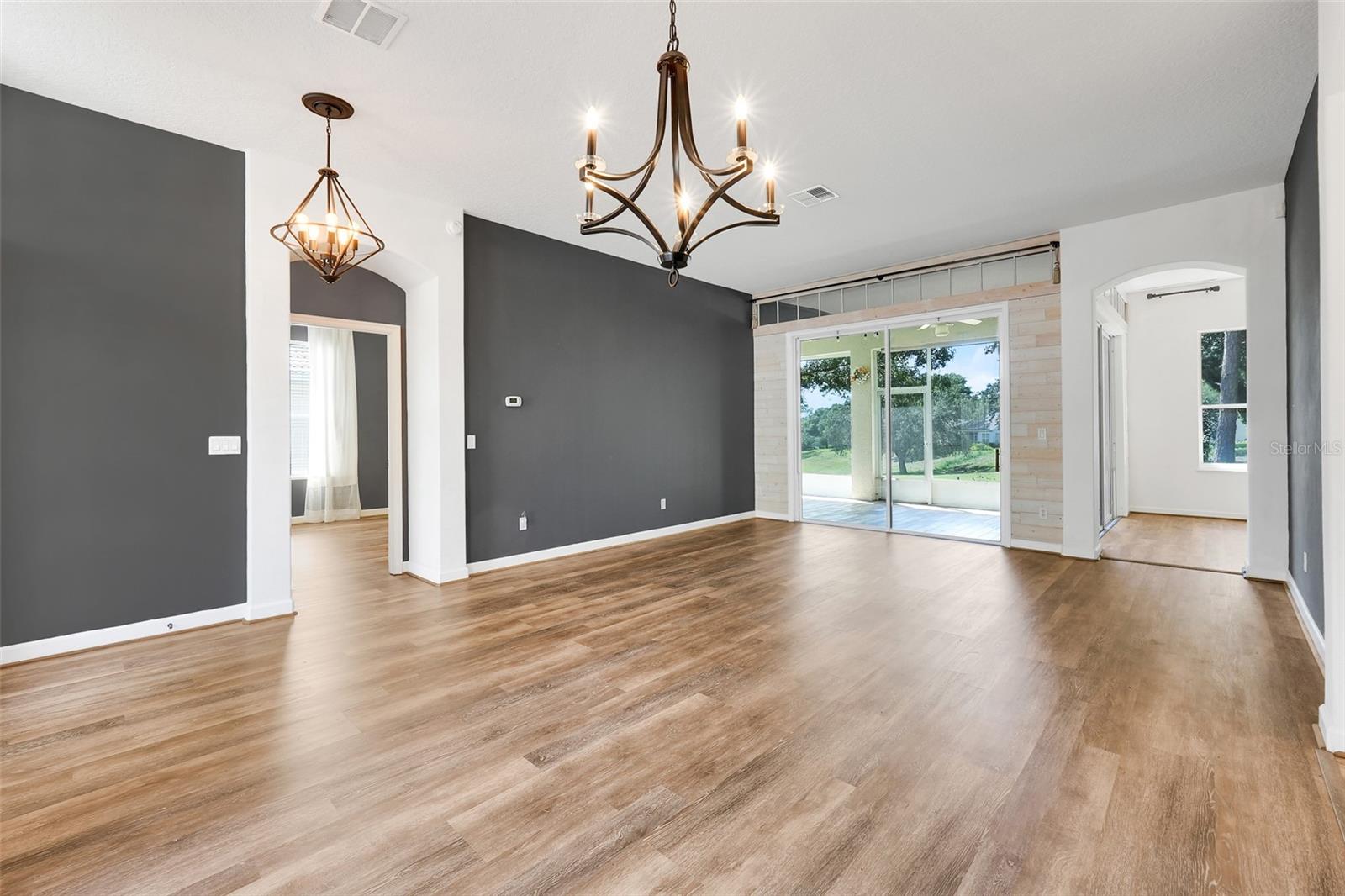 3810 Scarborough Court Property Photo 14