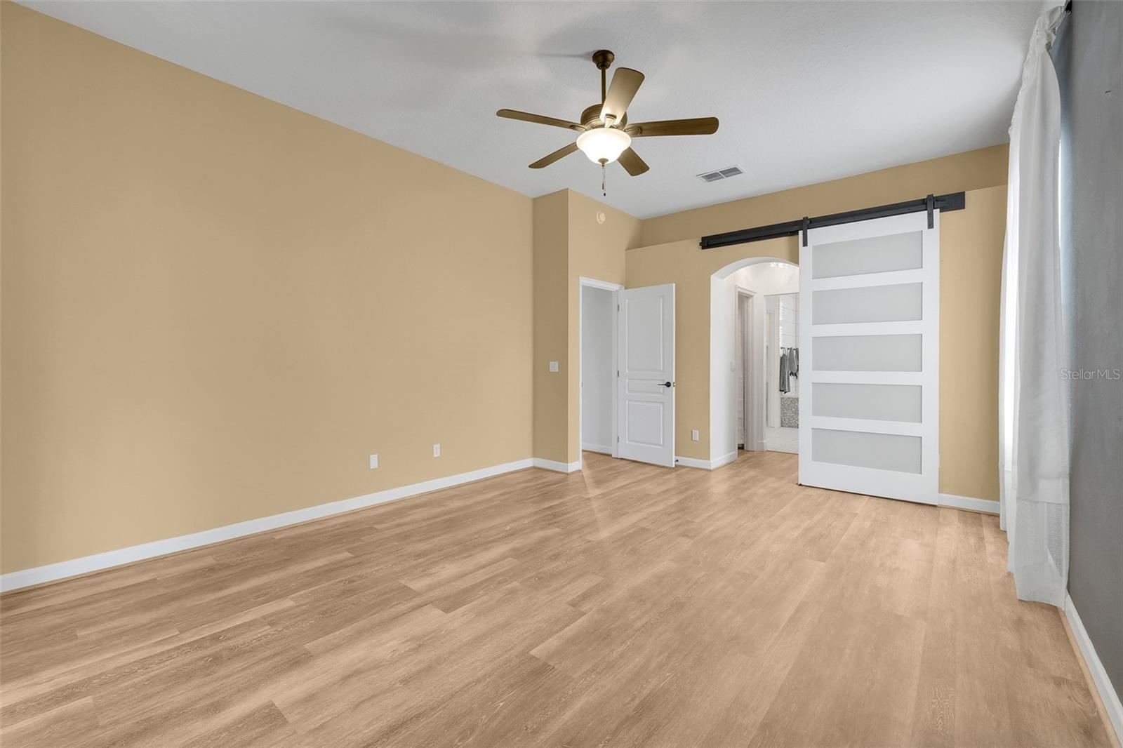 3810 Scarborough Court Property Photo 25