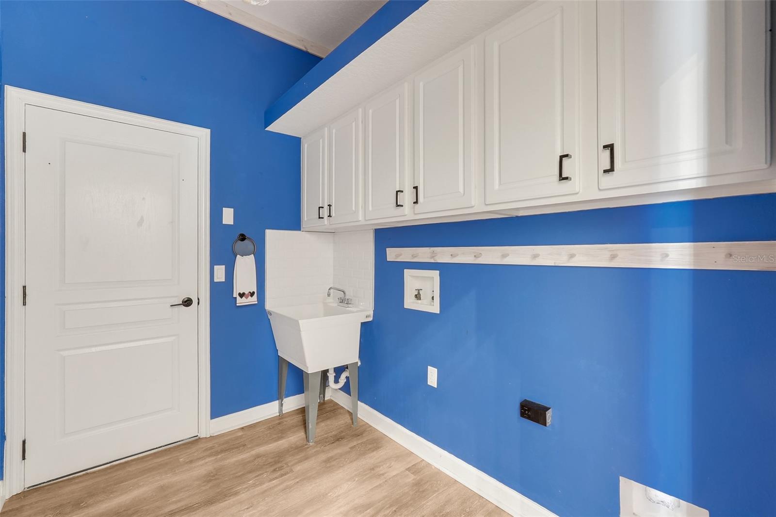 3810 Scarborough Court Property Photo 33