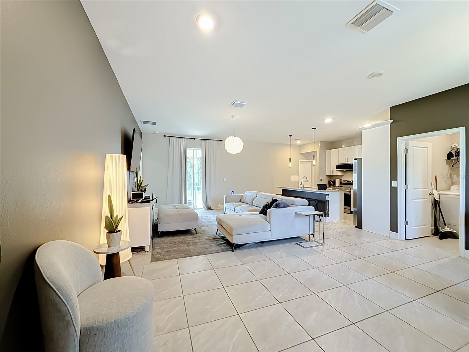141 Marion Oaks Crse Property Photo 4