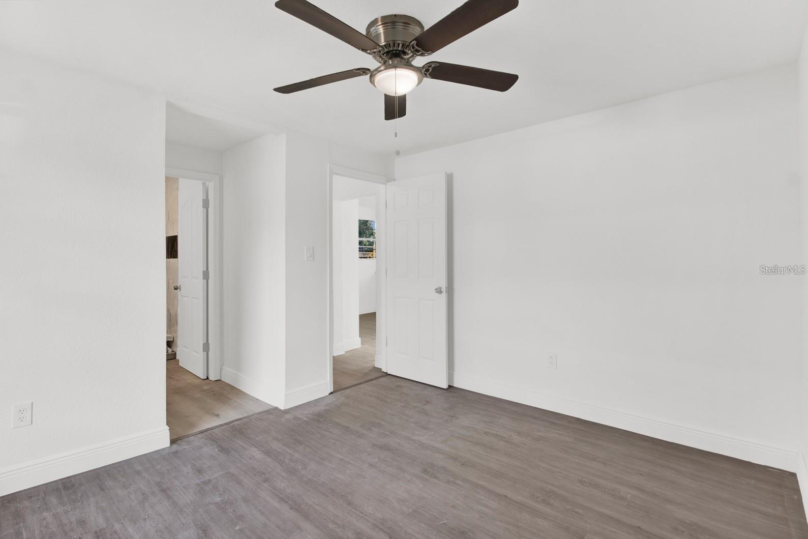 841 Vernon St Property Photo 12