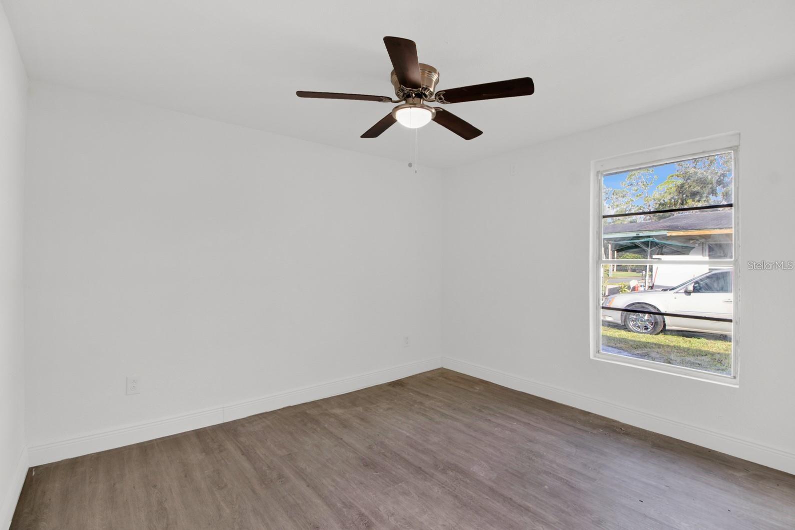 841 Vernon St Property Photo 13