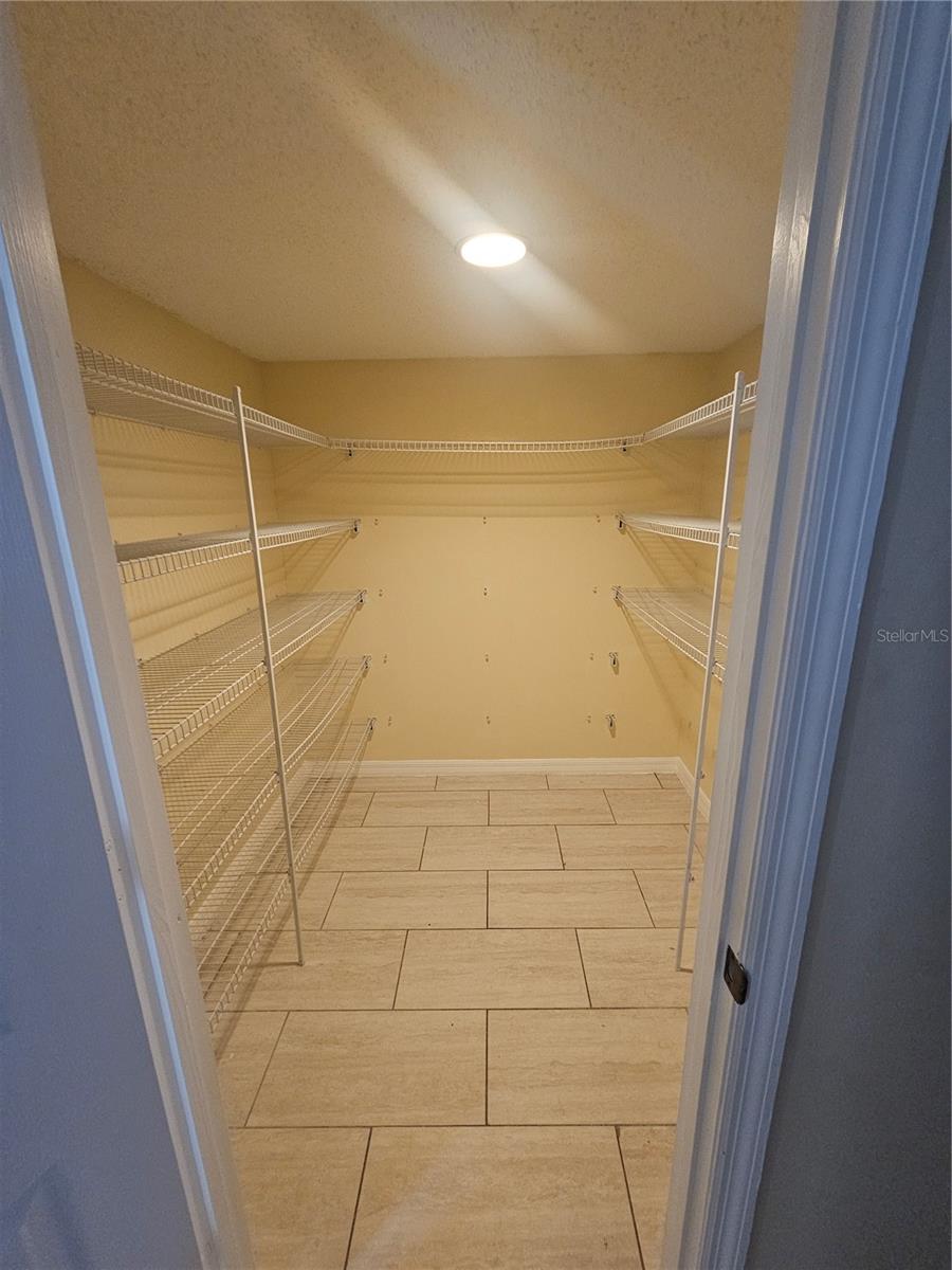 427 Samuel St Property Photo 8