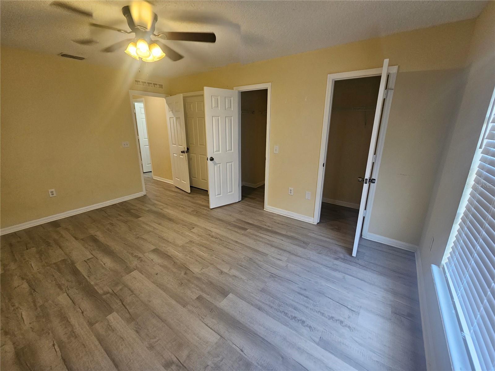 427 Samuel St Property Photo 23