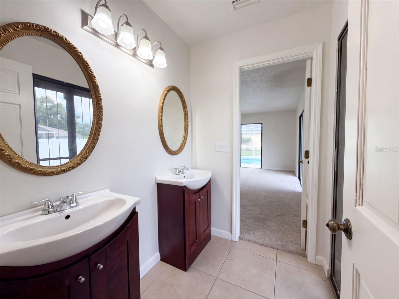 8022 Timber Lake Ln Property Photo 10