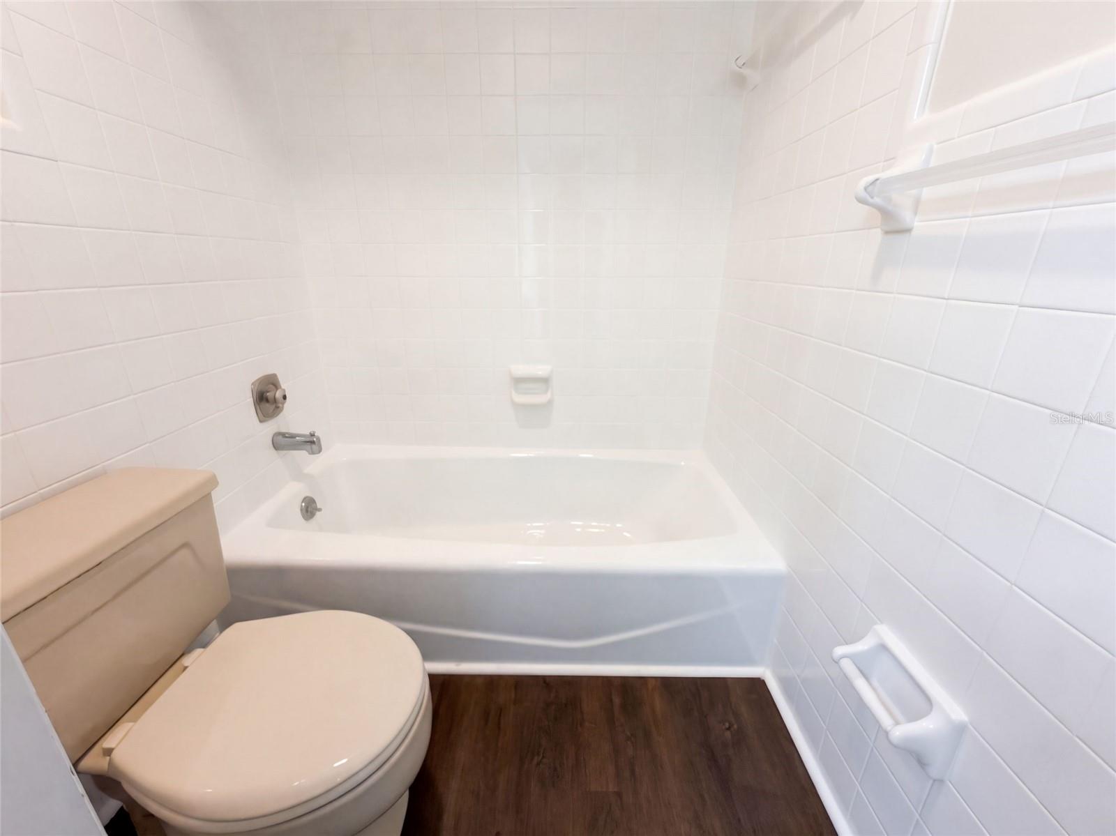8022 Timber Lake Ln Property Photo 12