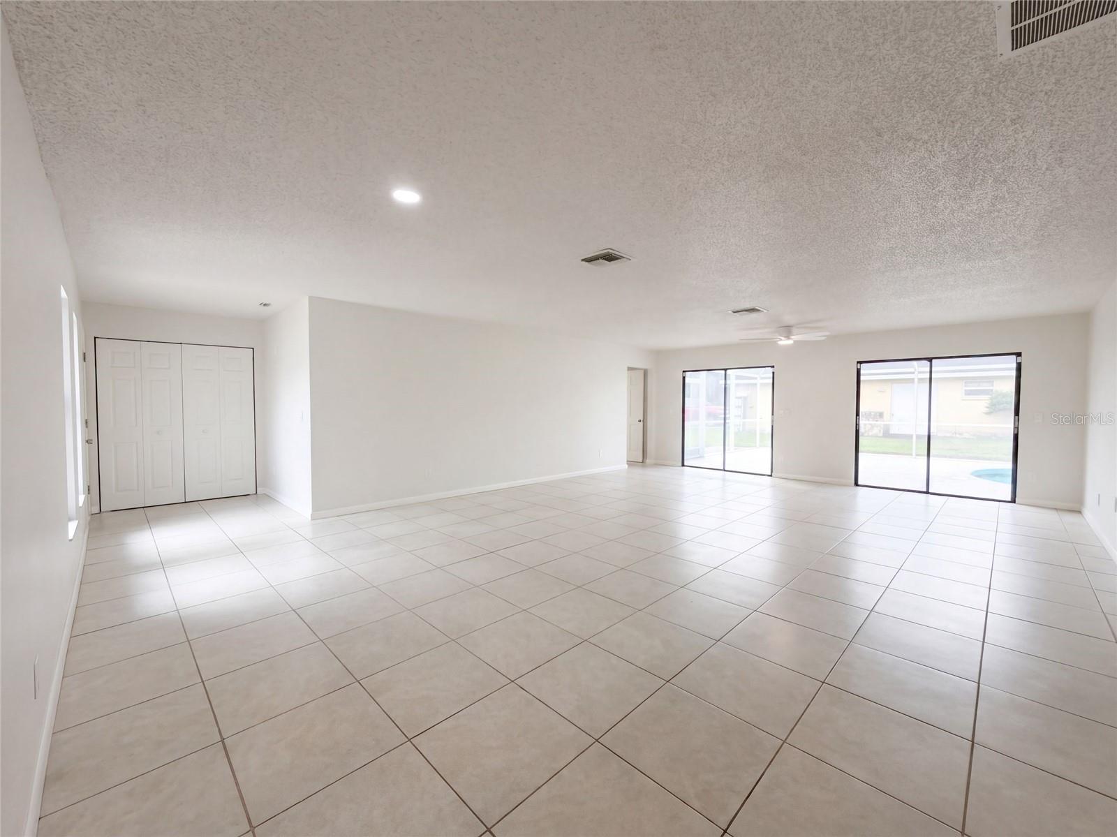 8022 Timber Lake Ln Property Photo 16
