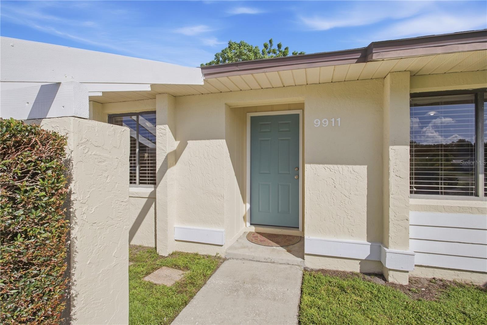 9911 Lancewood St Property Photo 4