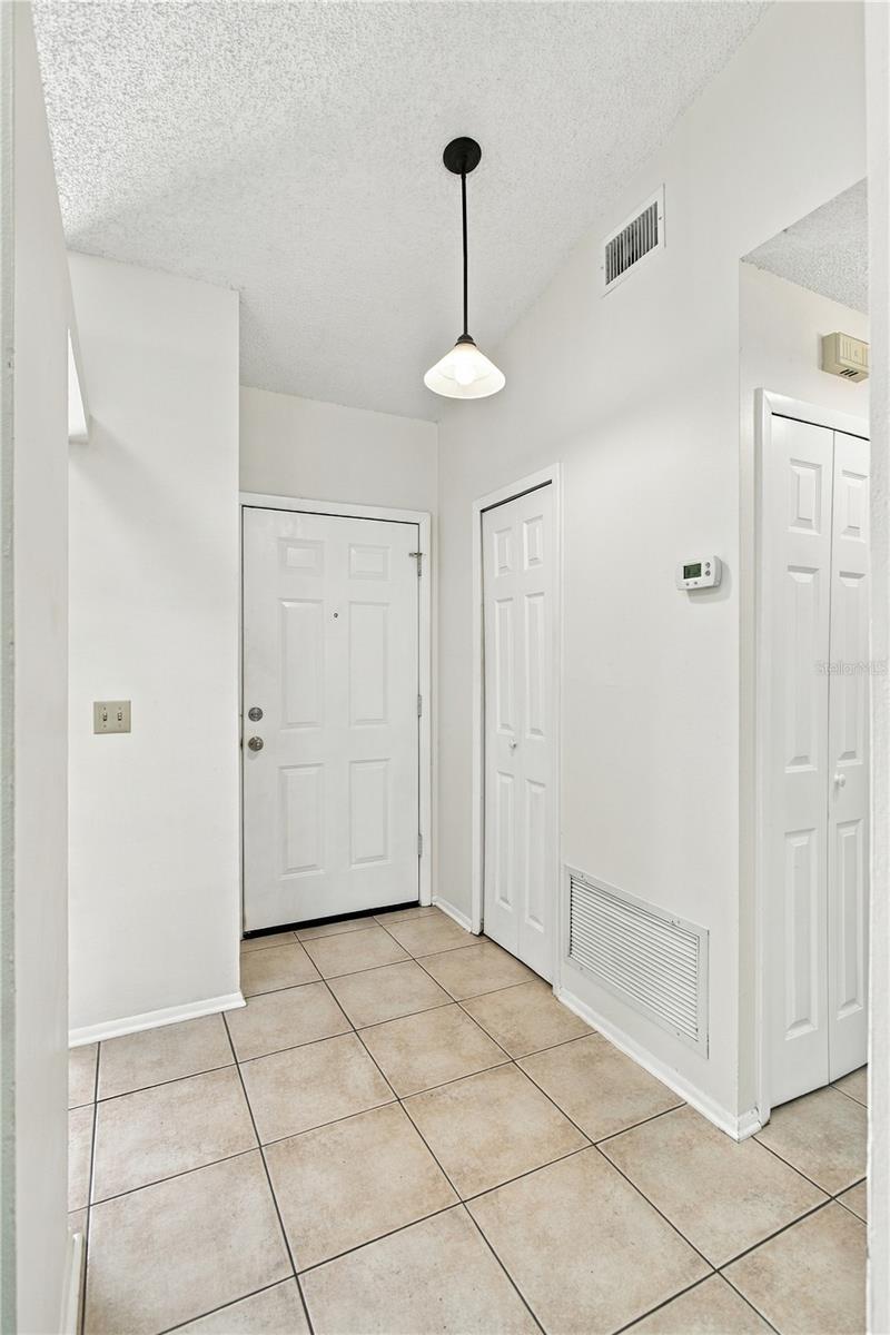 9911 Lancewood St Property Photo 6