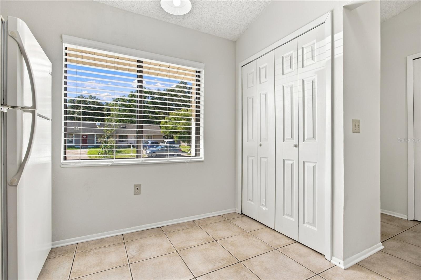 9911 Lancewood St Property Photo 8