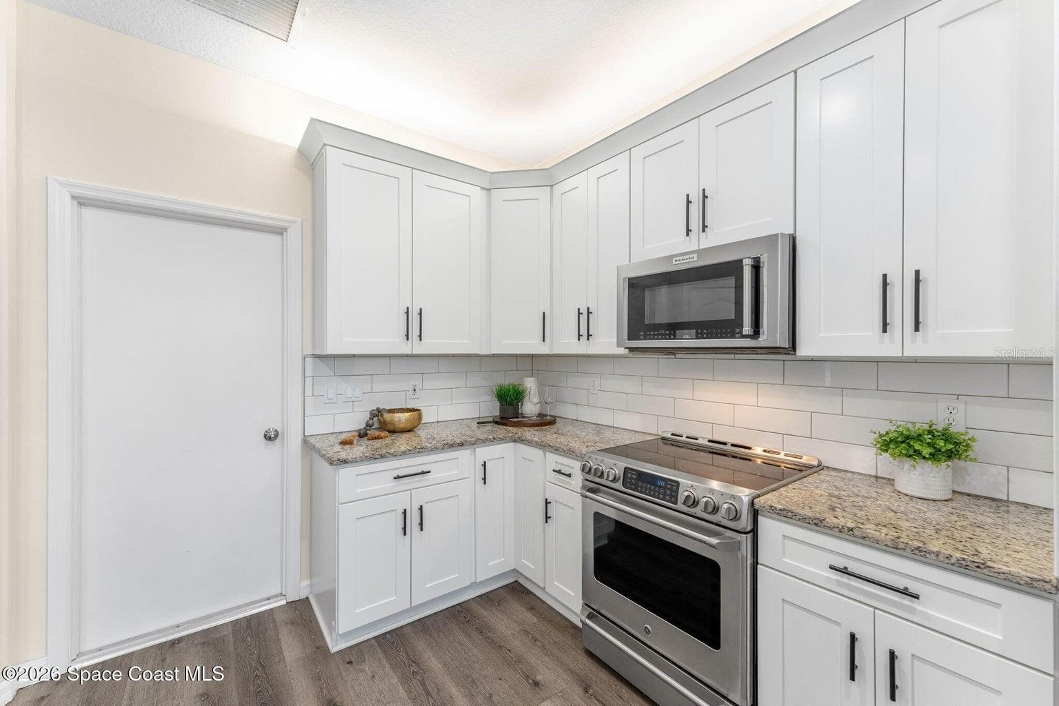 981 Shaw Cir Property Photo 14