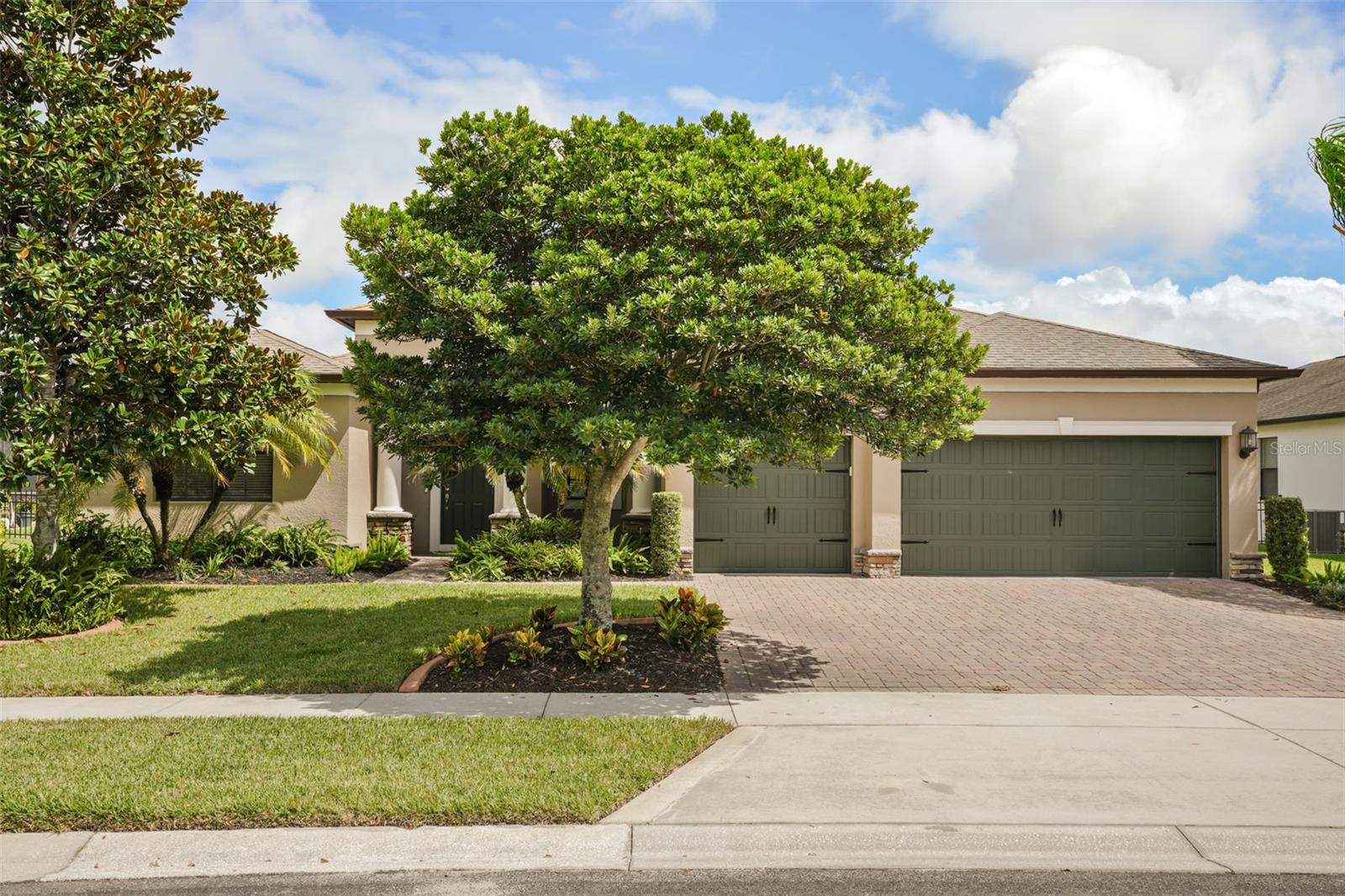 2841 Autumn Breeze Way Property Photo 1