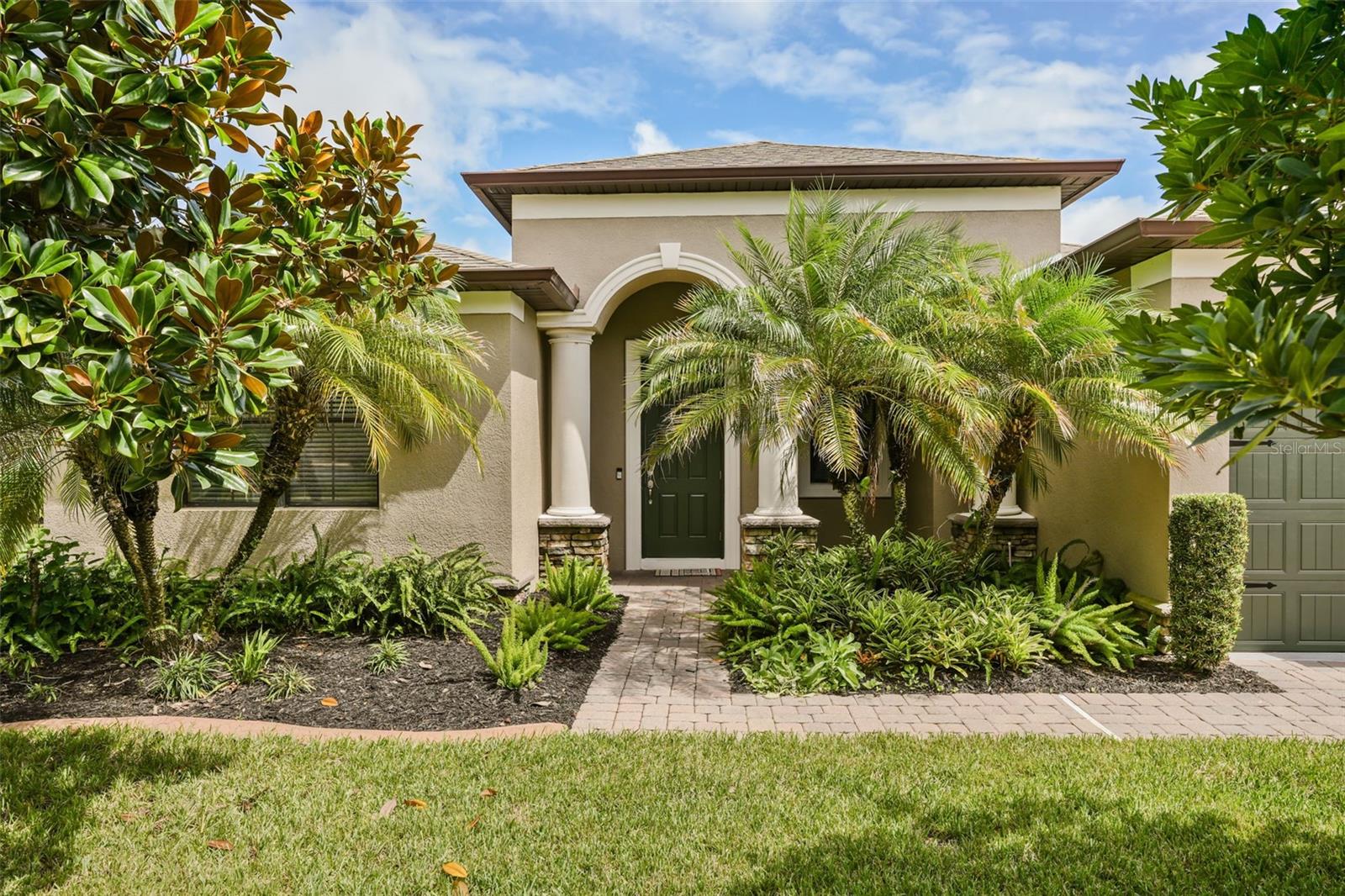 2841 Autumn Breeze Way Property Photo 3